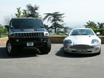 mes deux voitures pref&eacute;res